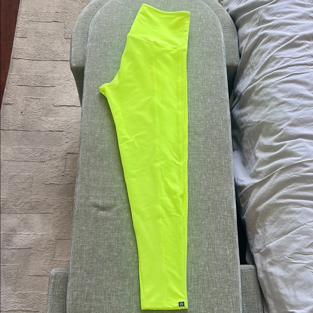 Onzie Neon Yellow Leggings S/M